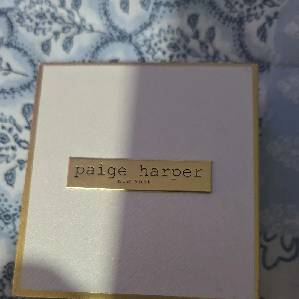 Gold Initial Necklace - Picture 5 of 6